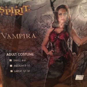 ***LAST CHANCE*** Will be discarded on 10/24/22. Women’s Vampire costume